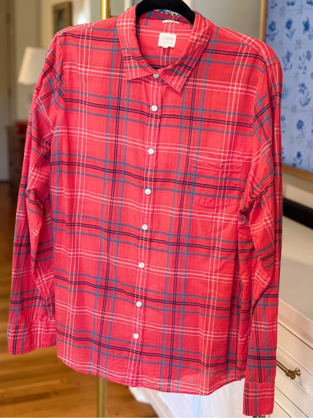 J. Crew Women’s Perfect Fit Red and Blue Plaid Button-Down Shirt Size XL